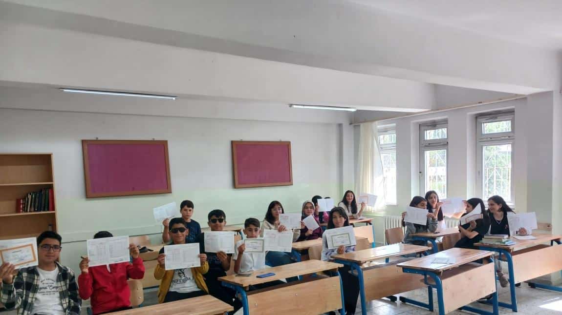Okulumuzda Karne Heyecanı